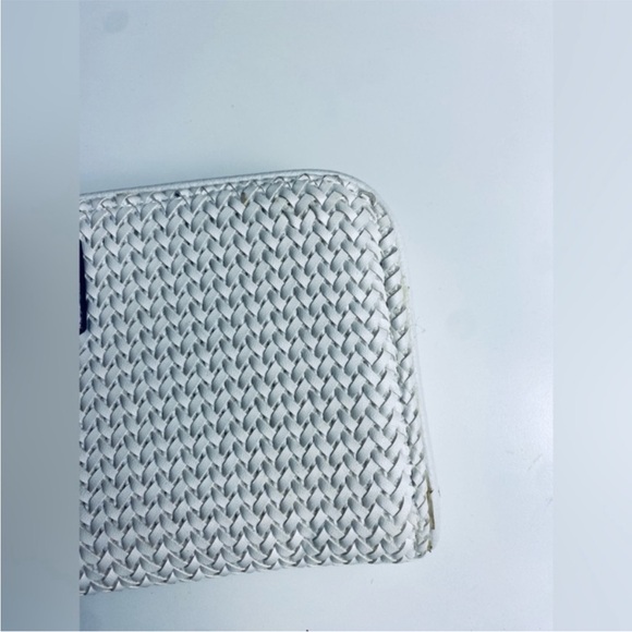 VS white coconut woven large full zip three compartment wallet size large - Picture 4 of 12
